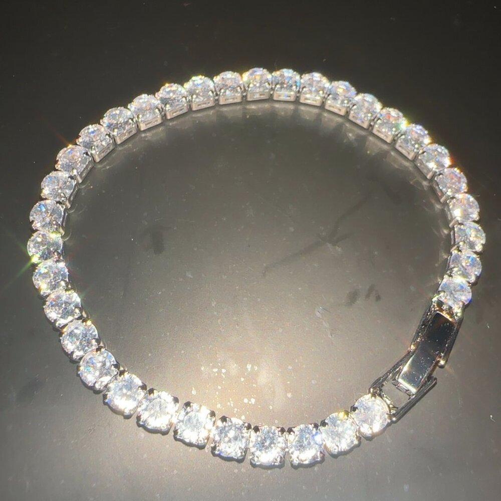 Cubic Zirconia Tennis Bracelet Silver Tone  Round Cut Sparkling Luxury Jewelry - Picture 7 of 9